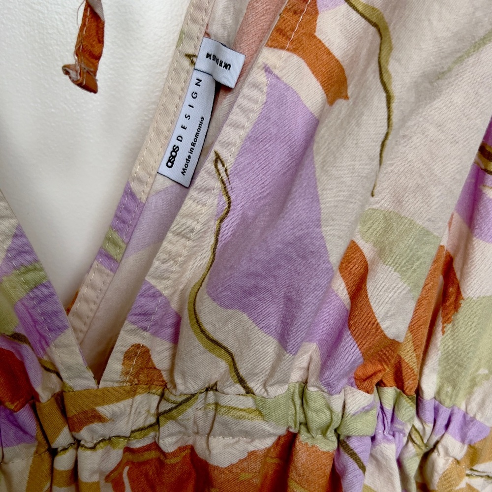 Sleeveless V-Neck Swirl Print Dress in Lavender, Peach & Cream - Picture 3 of 6